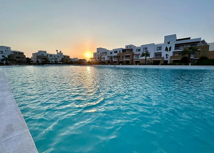 Comfortable 3br In Swan I El Gouna Ground Floor, Garden, Terrace & Lagoon Access *