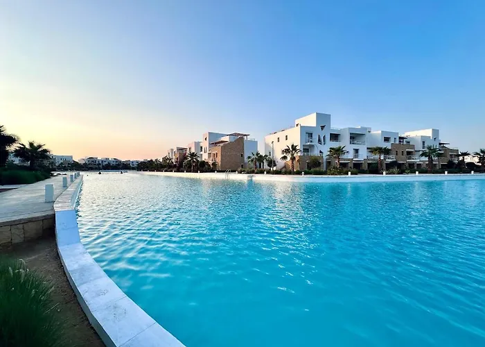 Comfortable 3br In Swan I El Gouna Ground Floor, Garden, Terrace & Lagoon Access Apartment